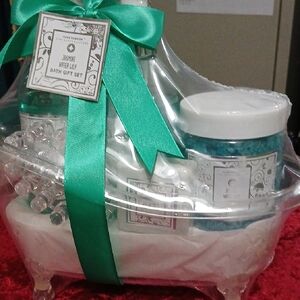 Jade Green Bath Gift Set